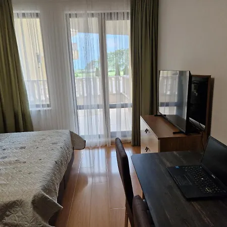 Zlaten Bryag Aparthotel
