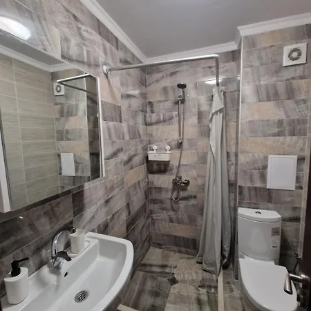 Zlaten Bryag Aparthotel *
